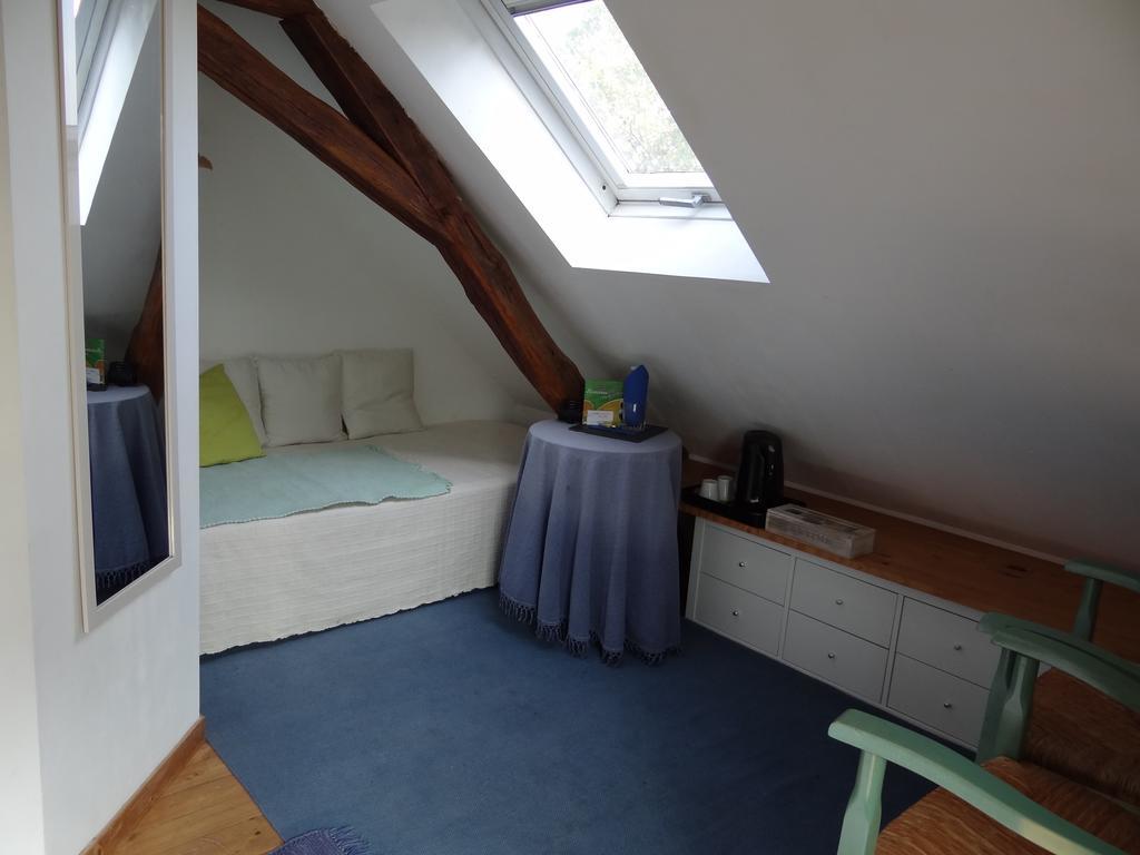 Bed and Breakfast Au Moulin Geant Rochefort-sur-Loire Zimmer foto